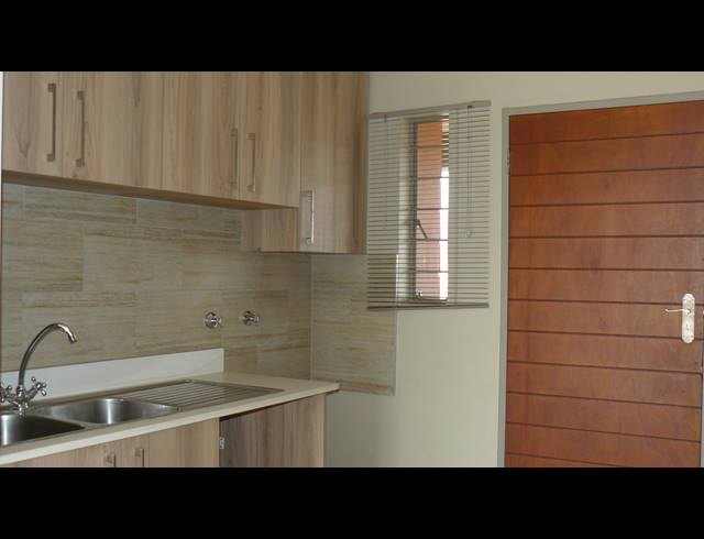 2 BEDROOM APARTMENT FOR SALE IN ANDEON